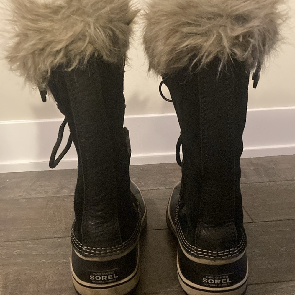 Sorel winter boots size 9.5